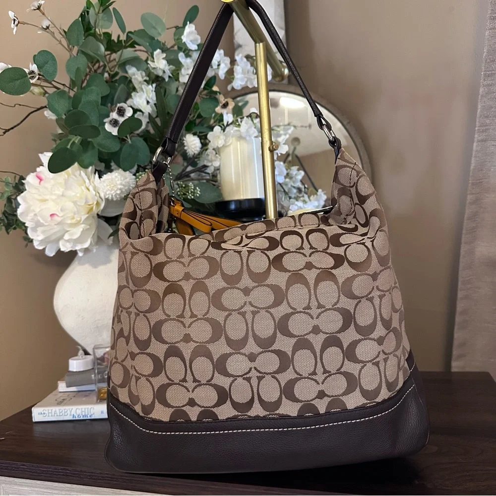 Coach PARK Signature Hobo | Style F23279 - Picture 6 of 16
